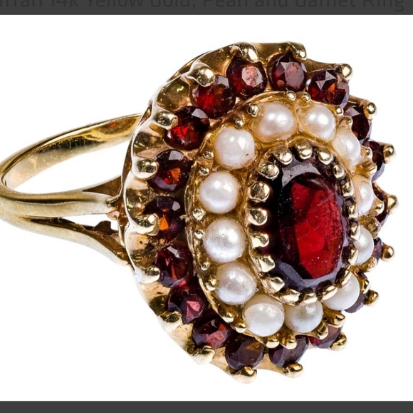 Victorian Looking Garnet And Pearl 10k Gold Ring Size 8.75 - Picture 2 of 9